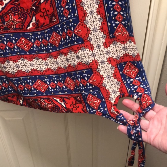 Dress Barn Size Large Blouse w/tie bottom - Picture 2 of 4